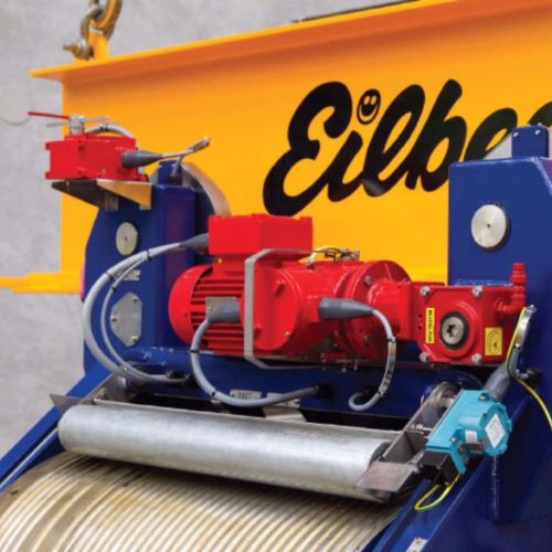 Motors for Zone 1 and 21 are made of grey cast iron, the type of protection combines flameproof enclosure, increased safety and protection by housing. For Zone 2 the motors are made of aluminium and in type of protection non-sparking equipment. For Zone 2