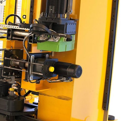 Ichthys Offshore FSPO Cranes Project Image 05.jpg