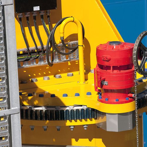 Ex LNG Jib Cranes Iran Image 08.jpg